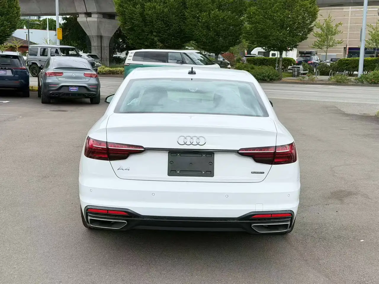Audi A4 photo Audi A4
