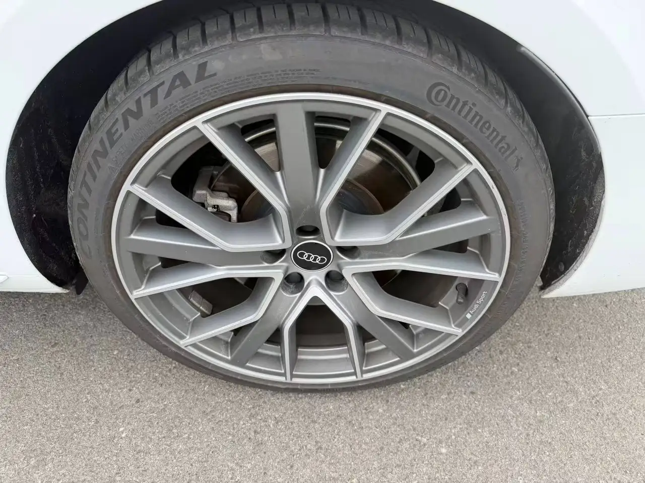 Audi A4 photo Audi A4