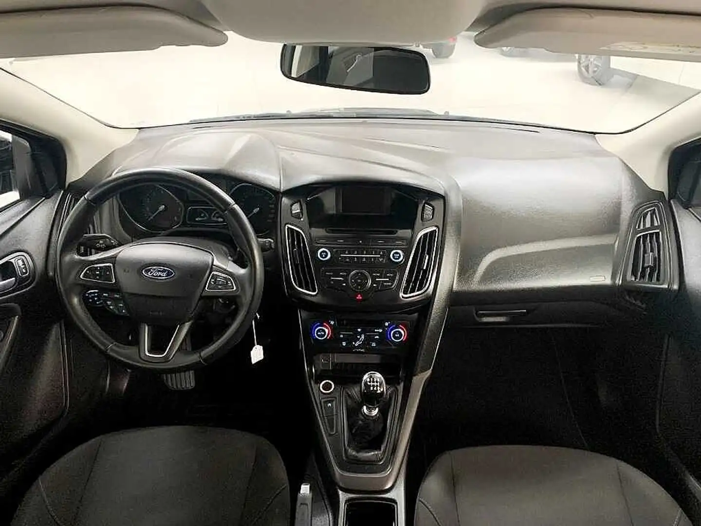 Ford Focus 1.0 Ecoboost Auto-S&S Business 125 Negro - 2