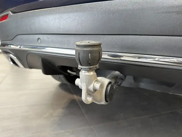 Mercedes-Benz GLC view 8