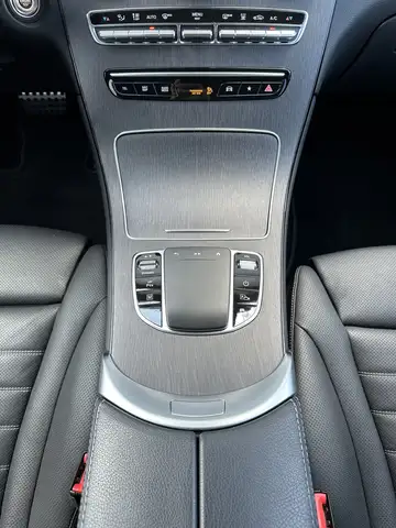 Mercedes-Benz GLC view 16