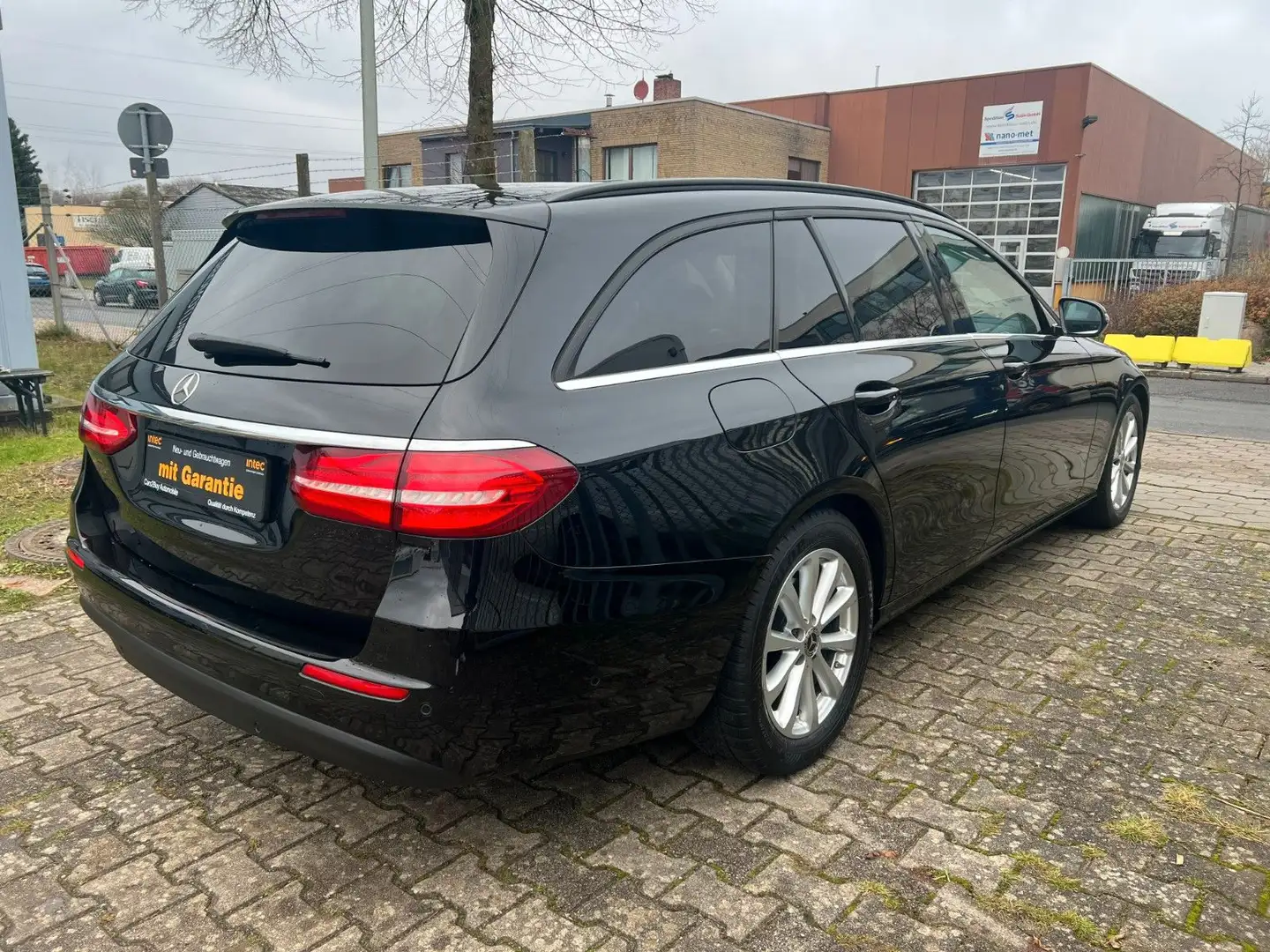 Mercedes-Benz E 300 D T-Modell Totwinkel/R-Kamara/Garantie Zwart - 2