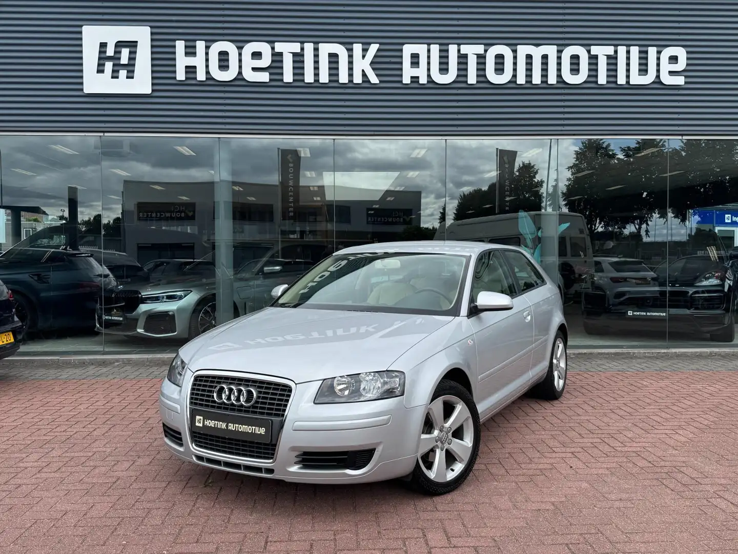 Audi A3 1.6 Pro Line| Slechts 34633 | Nieuw staat | Volled Grijs - 1