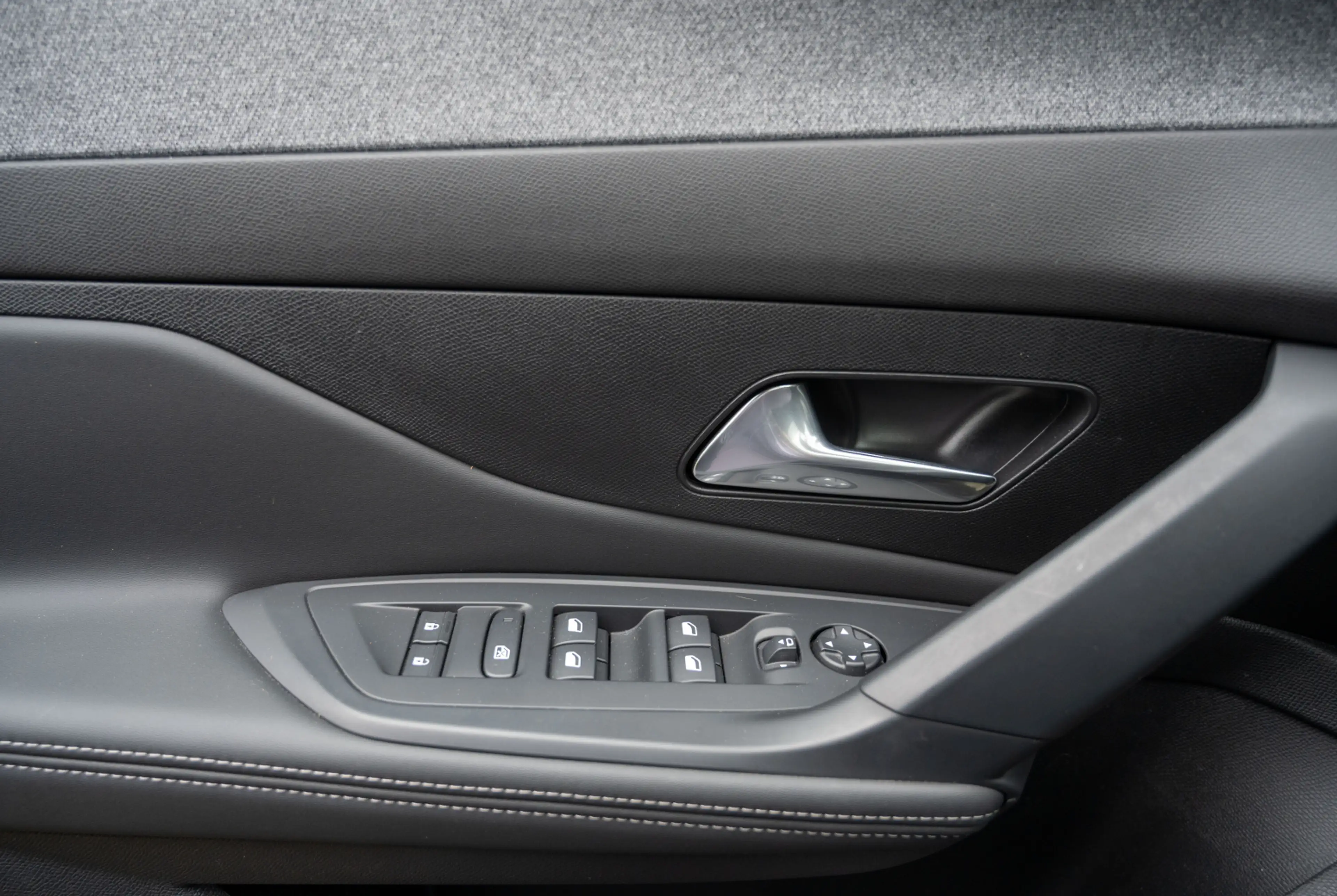 Peugeot 308 Allure PureTech 130 EAT8 *KOMFORT-PAKET*WINTER-PAKET* — photo 10