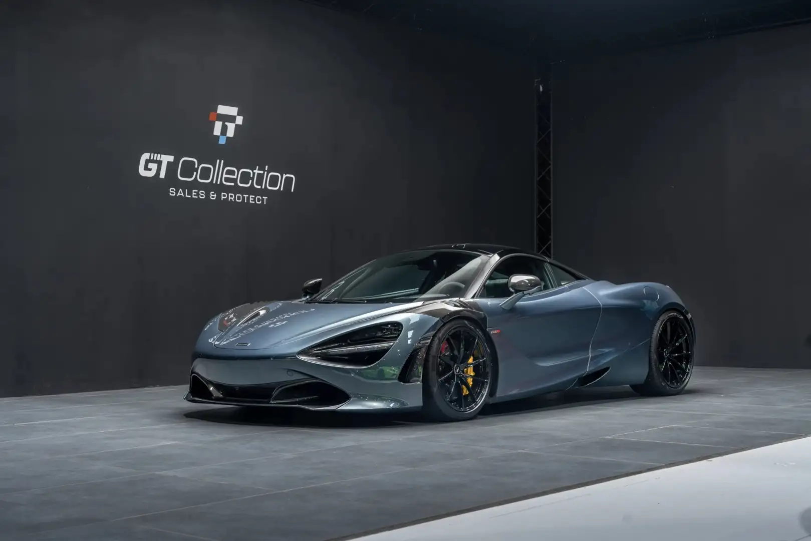 McLaren 720S - 1