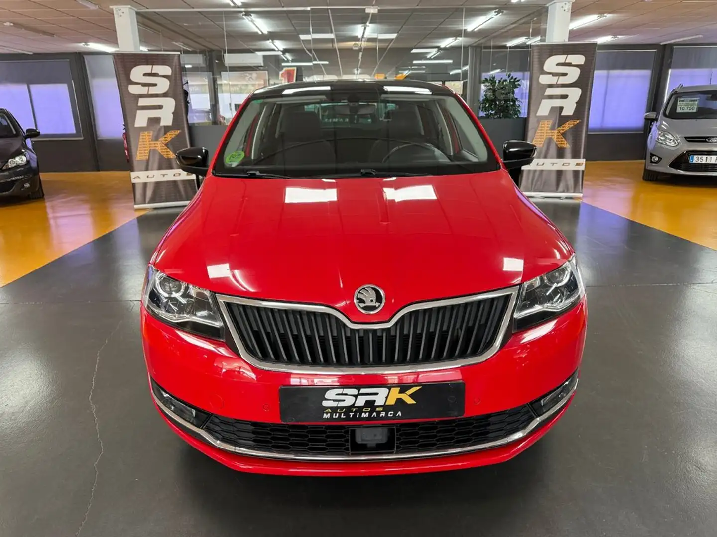 Skoda Rapid/Spaceback 1.6 TDI CR 85KW (115cv) Style Rojo - 2