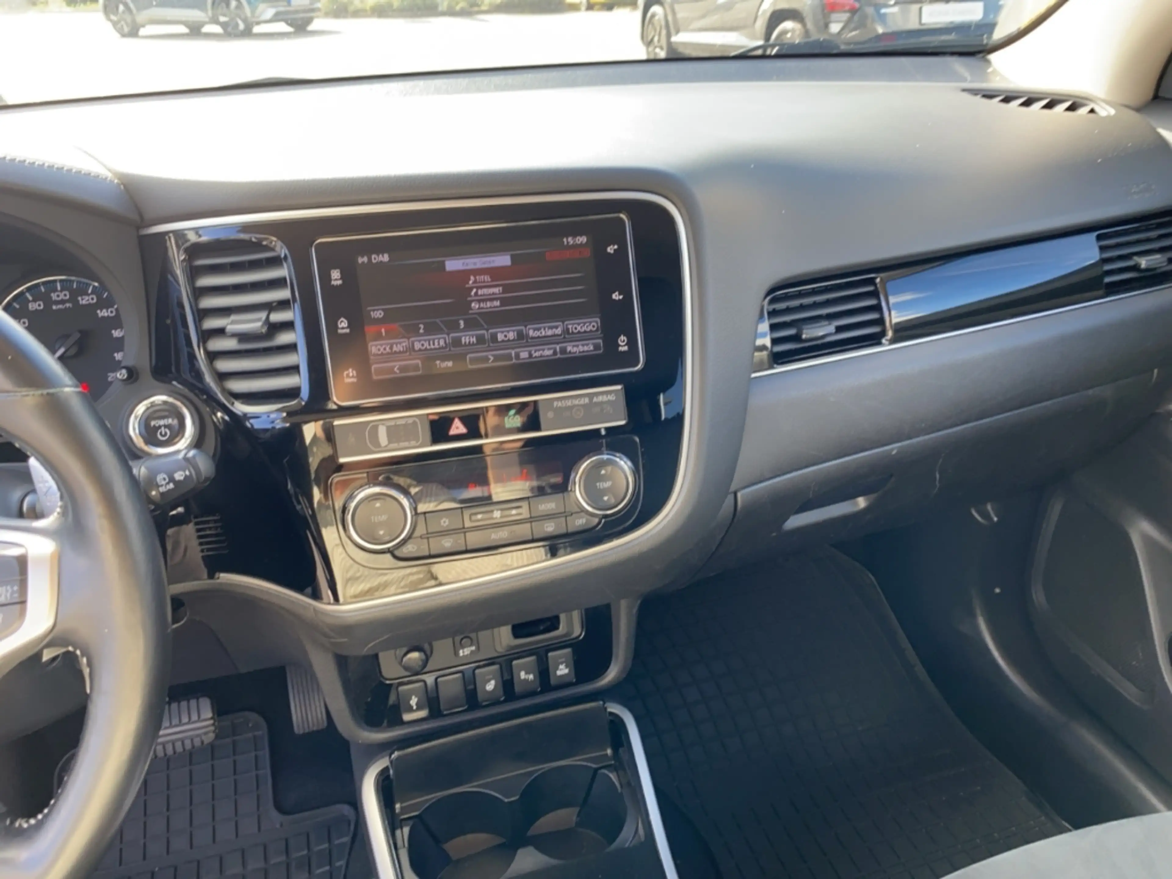 Mitsubishi Outlander PLUS FA-P StandHZG Leder LED ACC El. Heckklappe Ap — photo 15