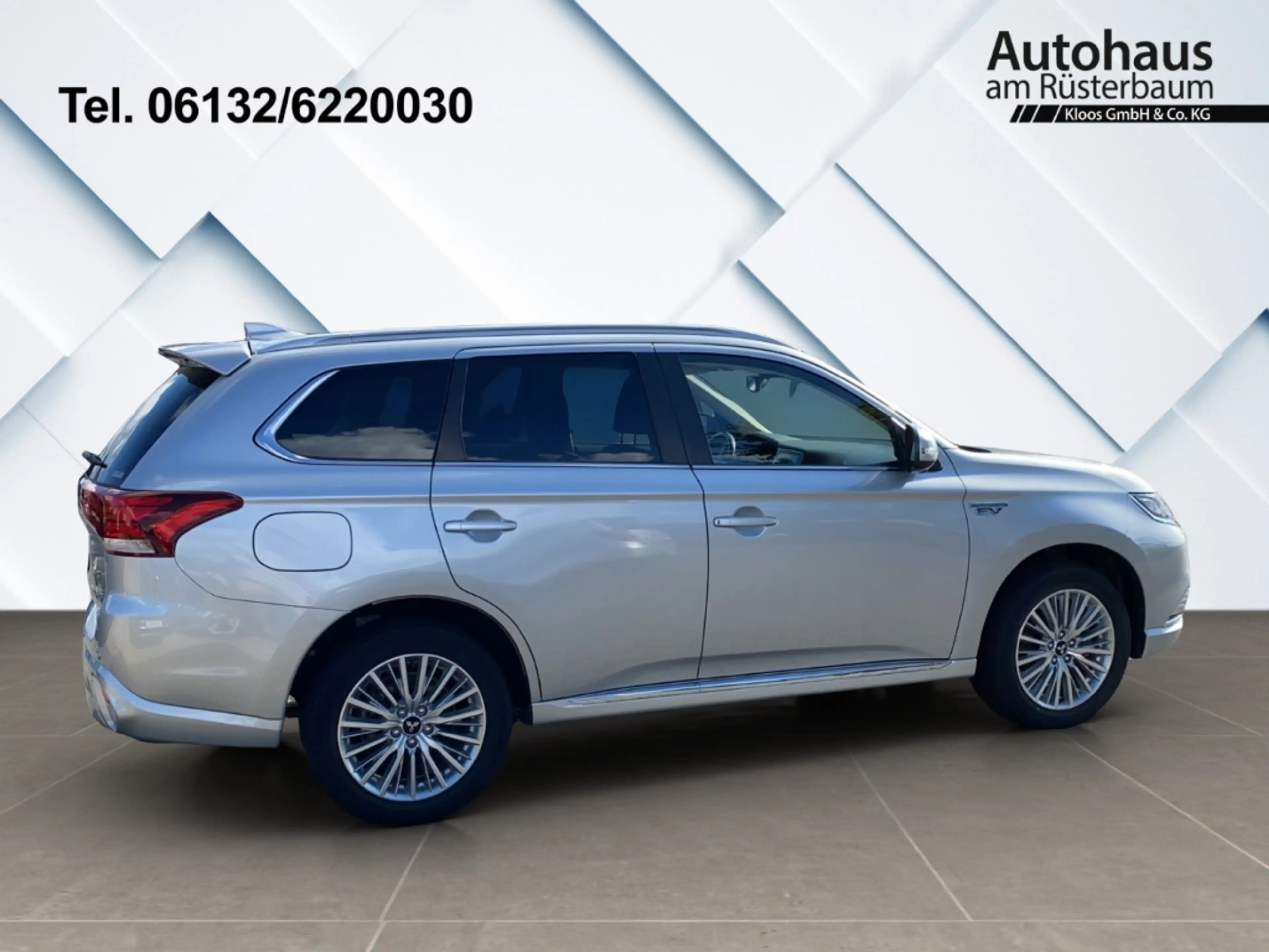 Mitsubishi Outlander PLUS FA-P StandHZG Leder LED ACC El. Heckklappe Ap — photo 7