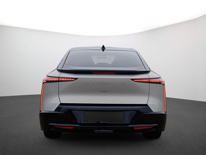 DS Automobiles N°8 Jules Verne FWD LONG RANGE 245 PS — photo 5