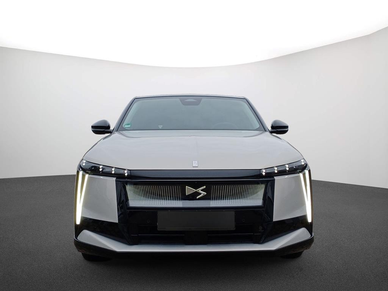 DS Automobiles N°8 Jules Verne FWD LONG RANGE 245 PS — photo 4