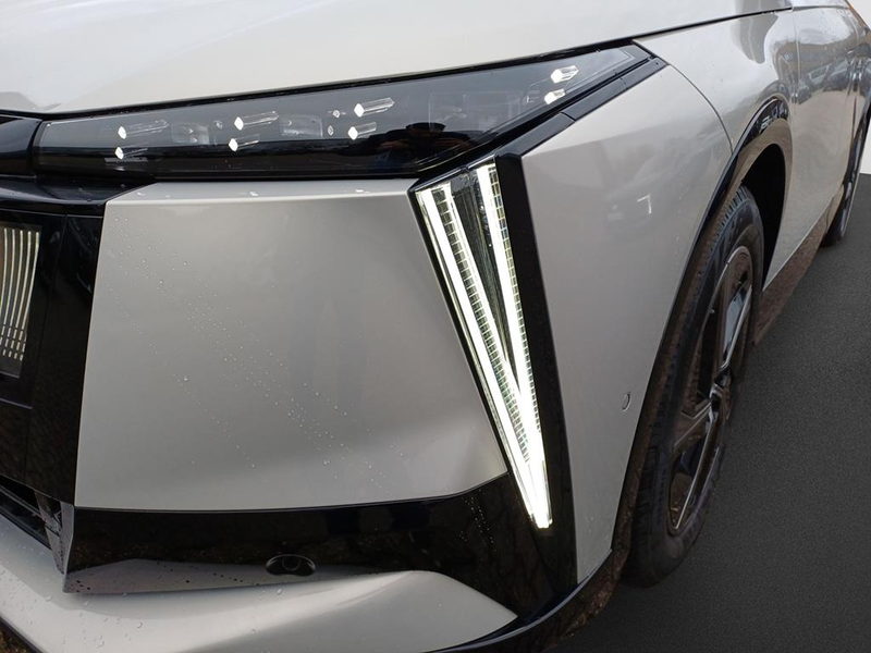 DS Automobiles N°8 Jules Verne FWD LONG RANGE 245 PS — photo 10
