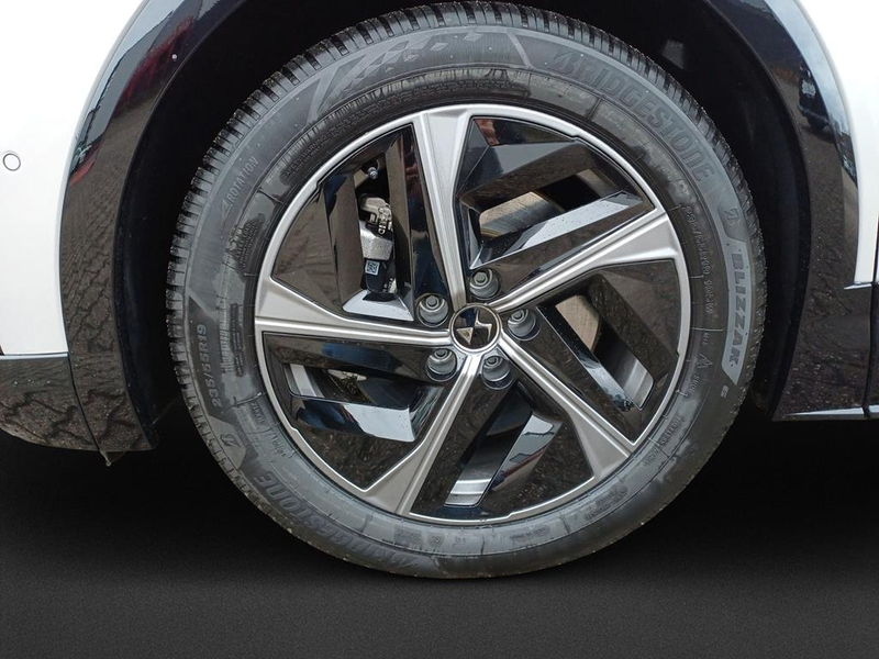 DS Automobiles N°8 Jules Verne FWD LONG RANGE 245 PS — photo 9
