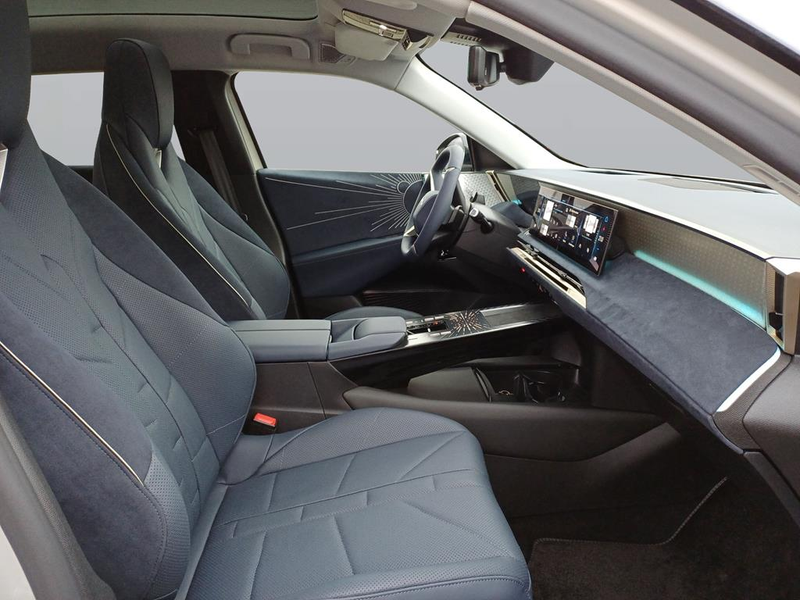 DS Automobiles N°8 Jules Verne FWD LONG RANGE 245 PS — photo 12