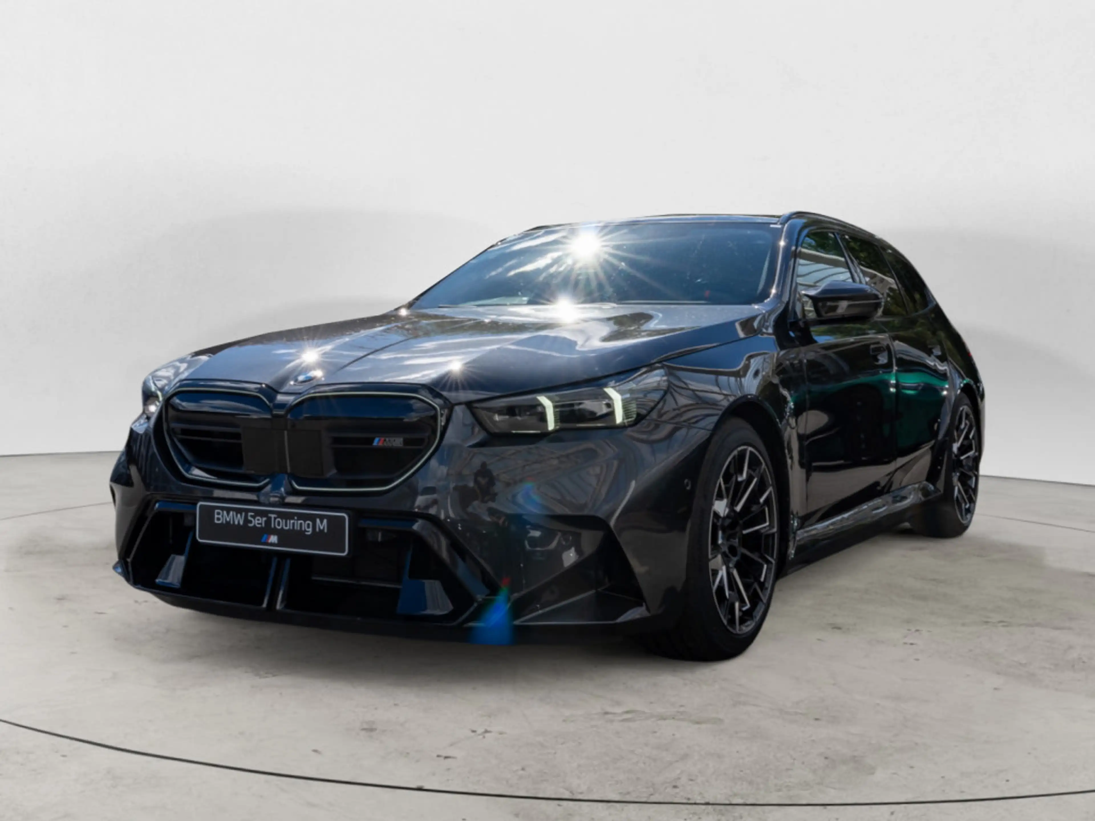 BMW M5 Touring Ultimate package 360° PANO LED ACC — photo 2