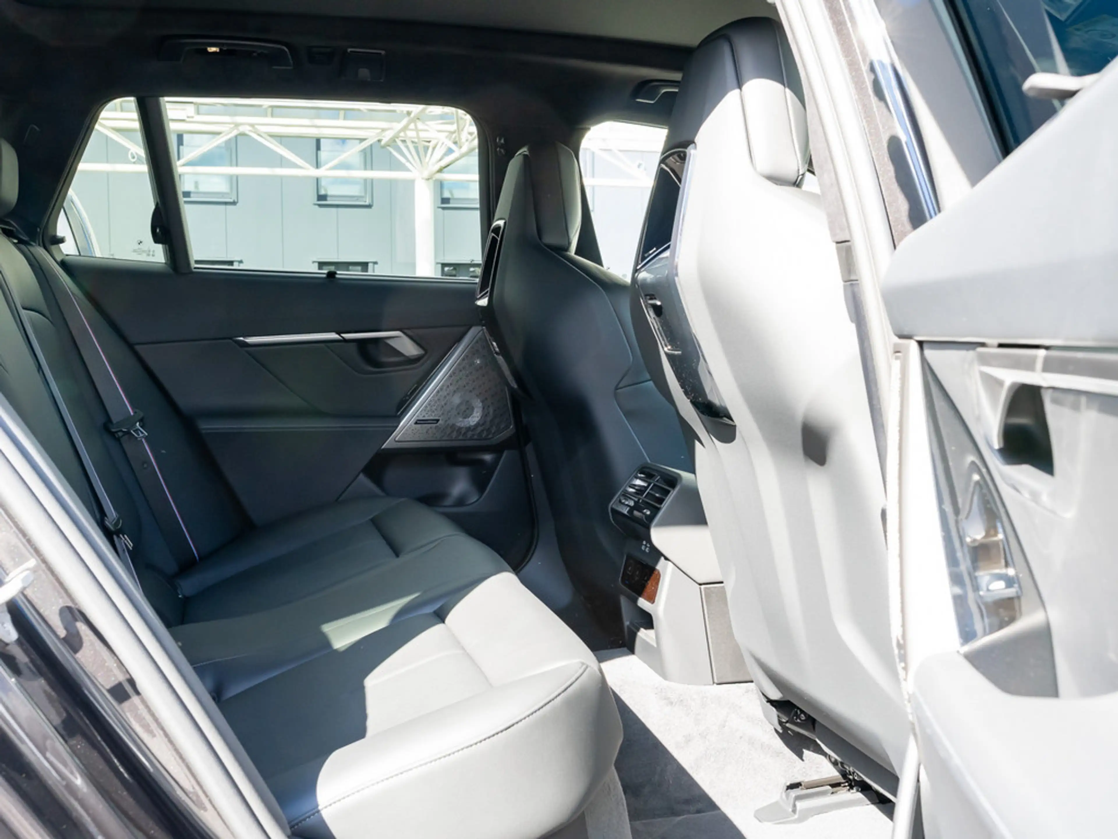 BMW M5 Touring Ultimate package 360° PANO LED ACC — photo 8