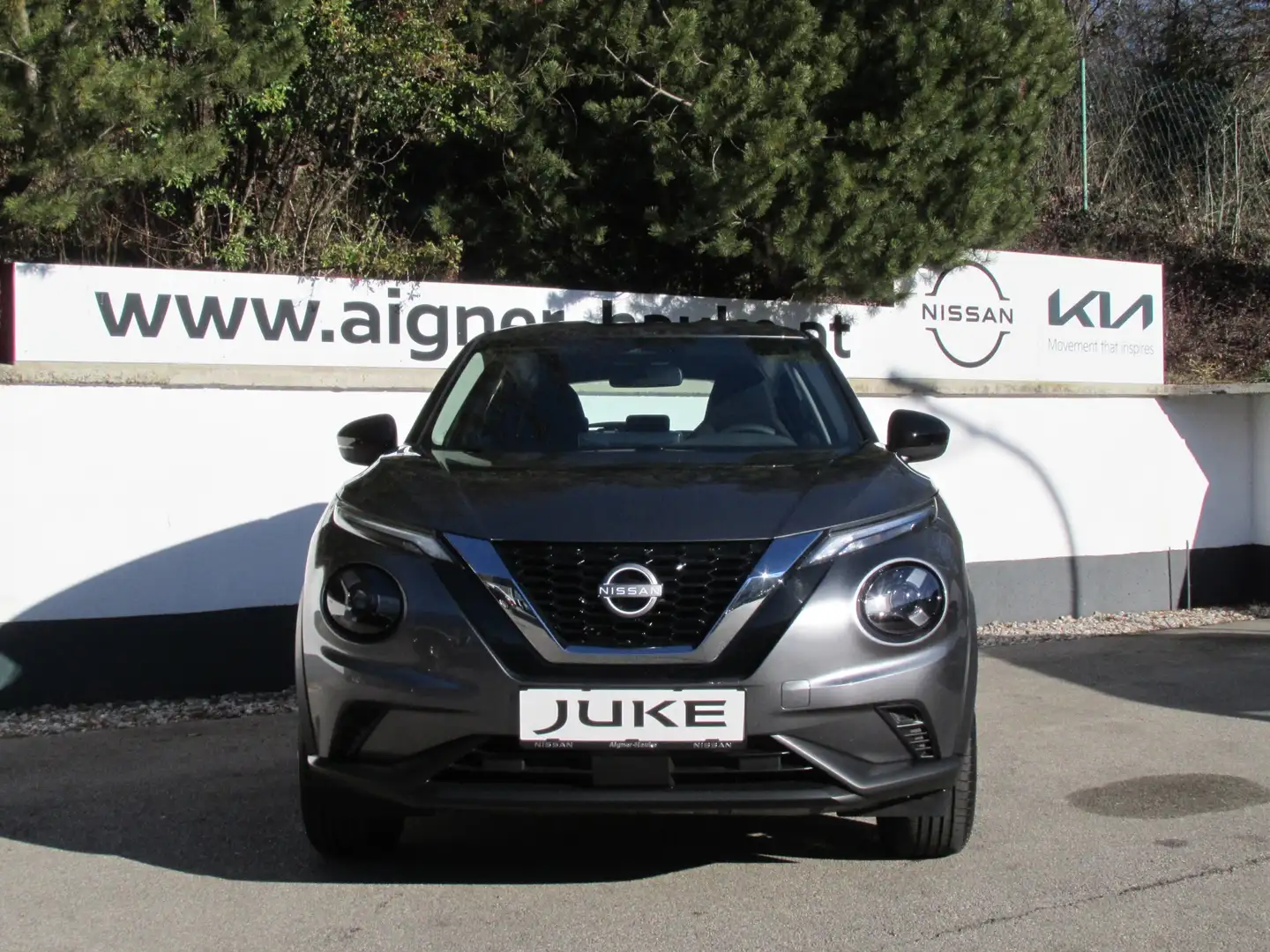 Nissan Juke 1,0 DIG-T Acenta+ Herbstaktion!! Grau - 2