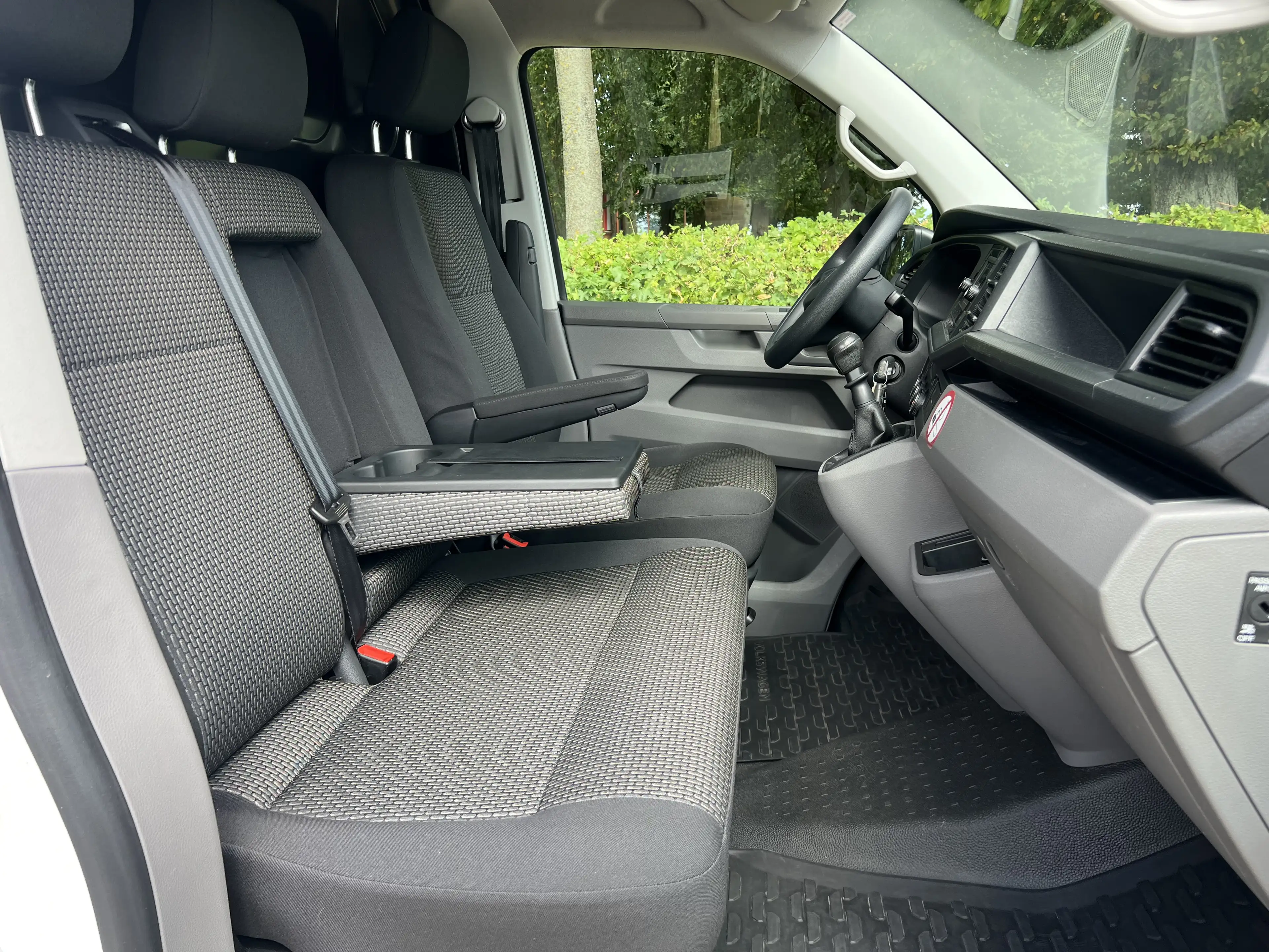 Volkswagen T6.1 Transporter Transporter T6.1 TDI BJ.: 2022, Top gepflegt!!! Mw — photo 9