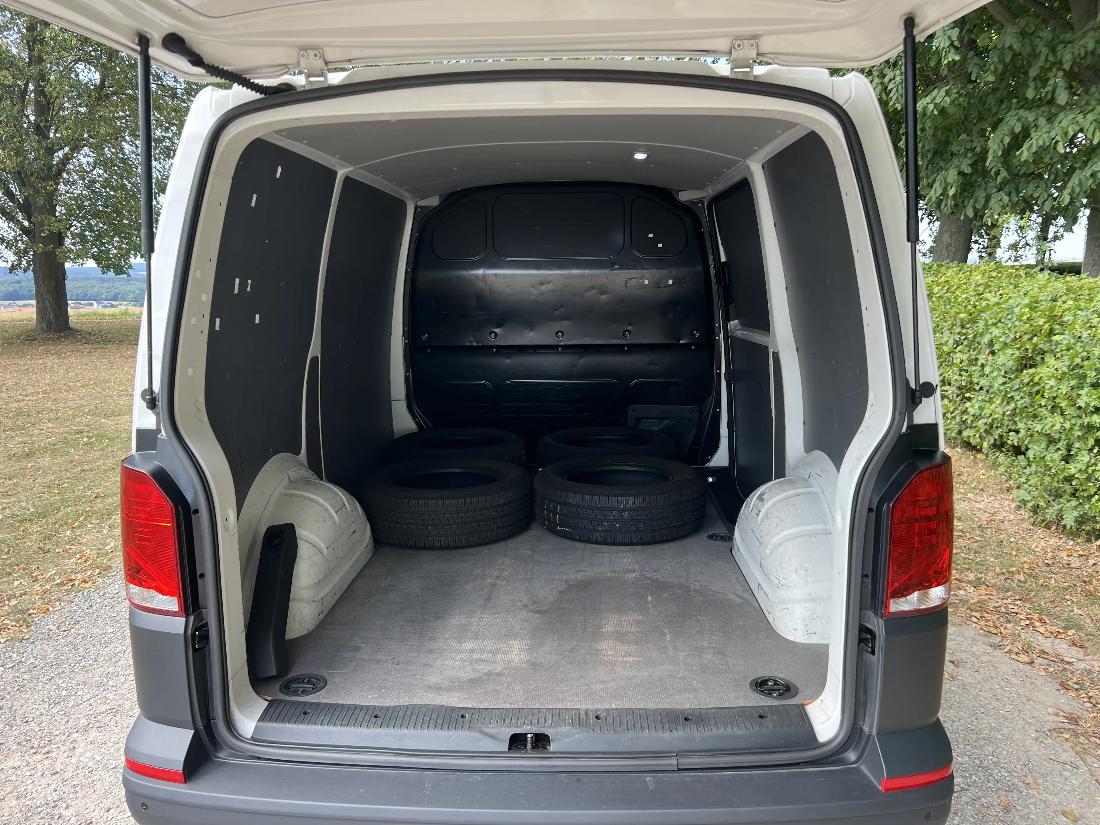 Volkswagen T6.1 Transporter Transporter T6.1 TDI BJ.: 2022, Top gepflegt!!! Mw — photo 13