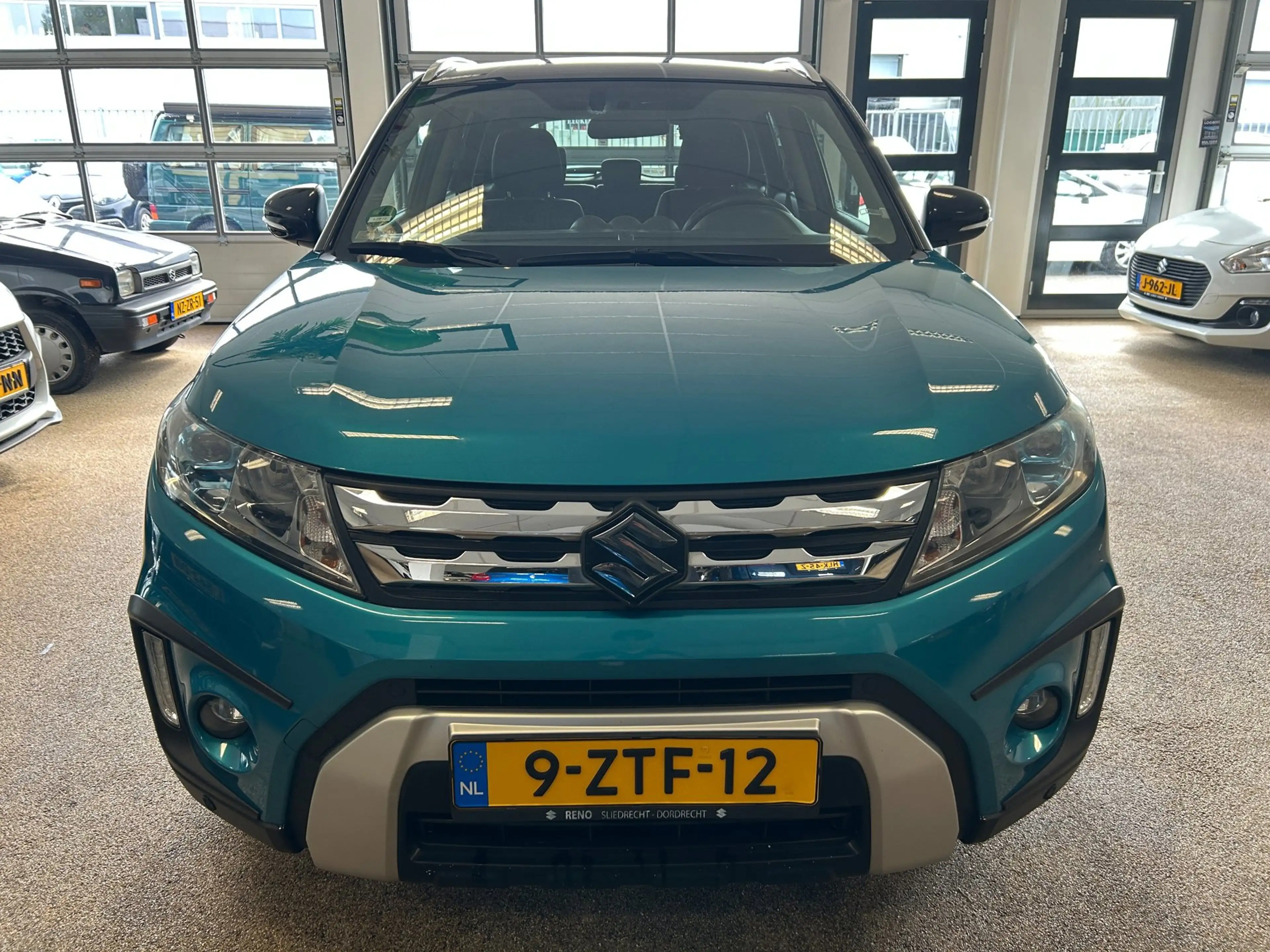 Suzuki Vitara 1.6 High Executive Outdoor|Navi| Carplay| Pano-dak — photo 2
