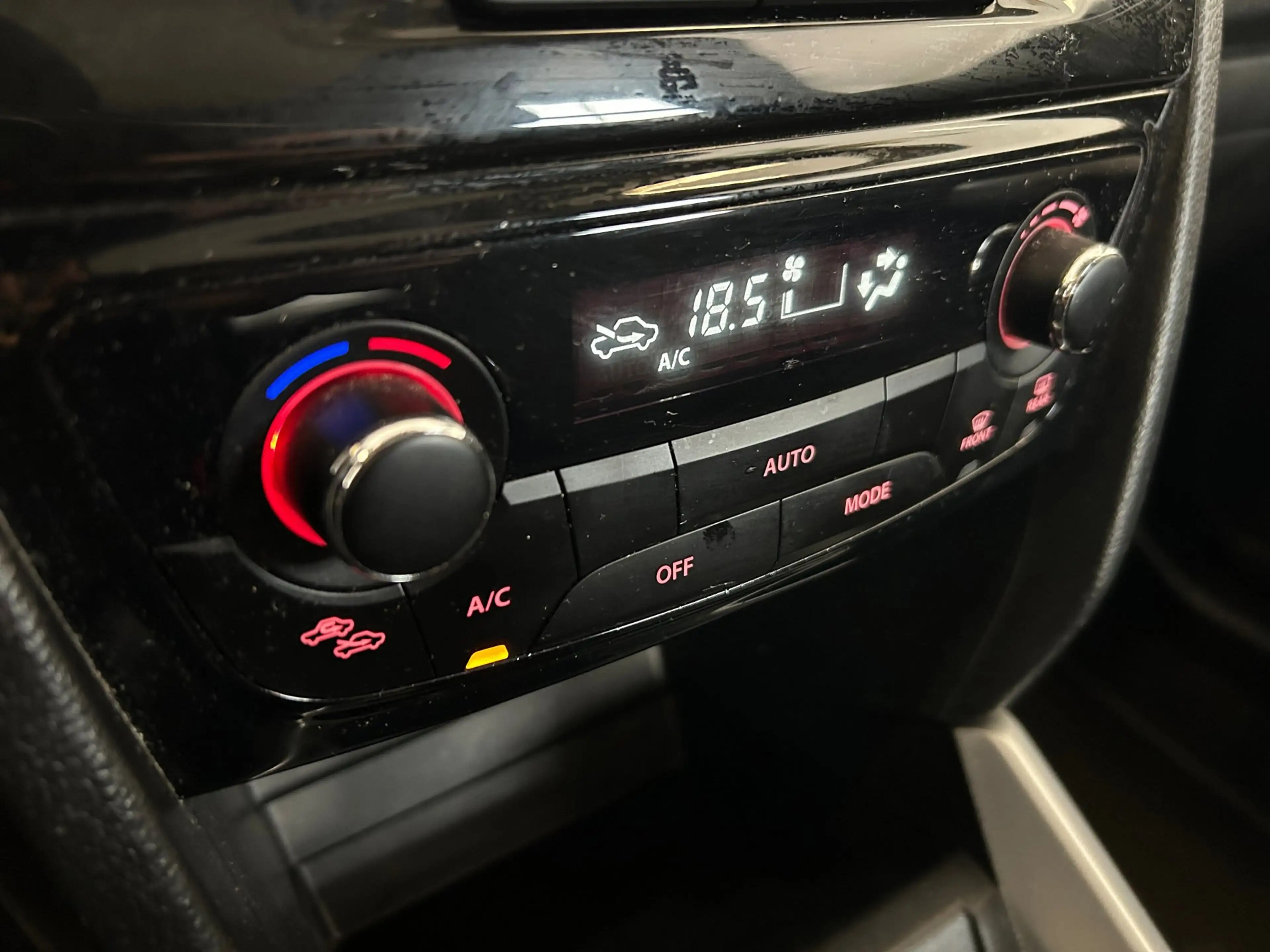 Suzuki Vitara 1.6 High Executive Outdoor|Navi| Carplay| Pano-dak — photo 19