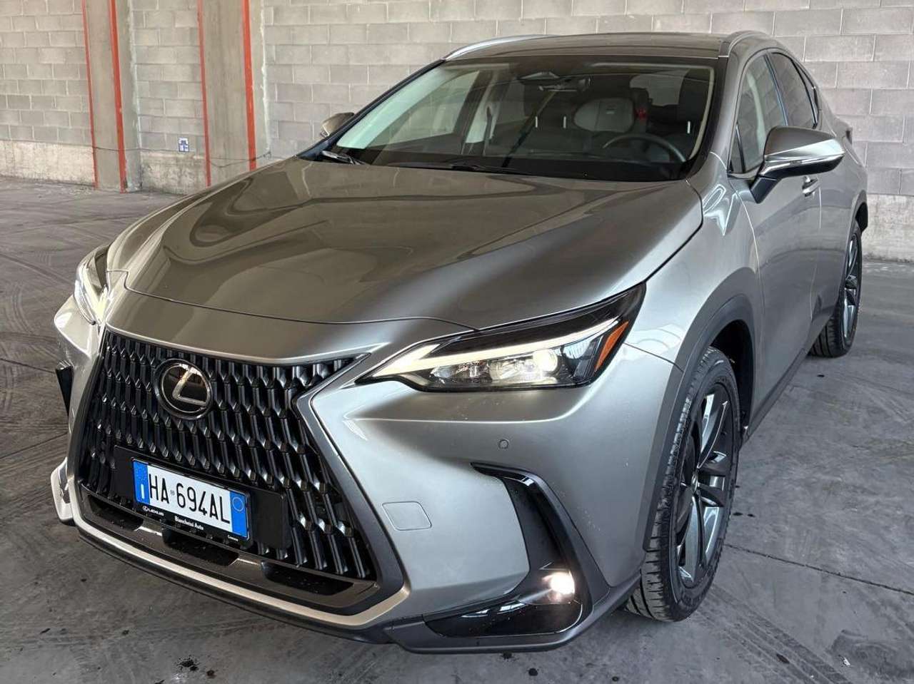 Lexus NX 450h+ NX  2.5 phev Premium  4wd 309cv e-cvt