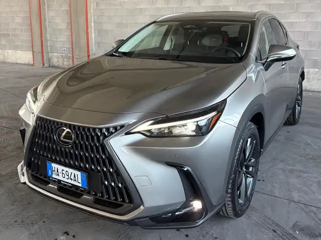 Lexus NX 450h+ NX  2.5 phev Premium  4wd 309cv e-cvt
