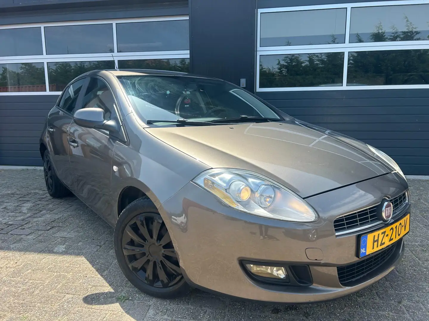 Fiat Bravo 1.4 Active|Airco|Leuke beginners auto!| Grijs - 2