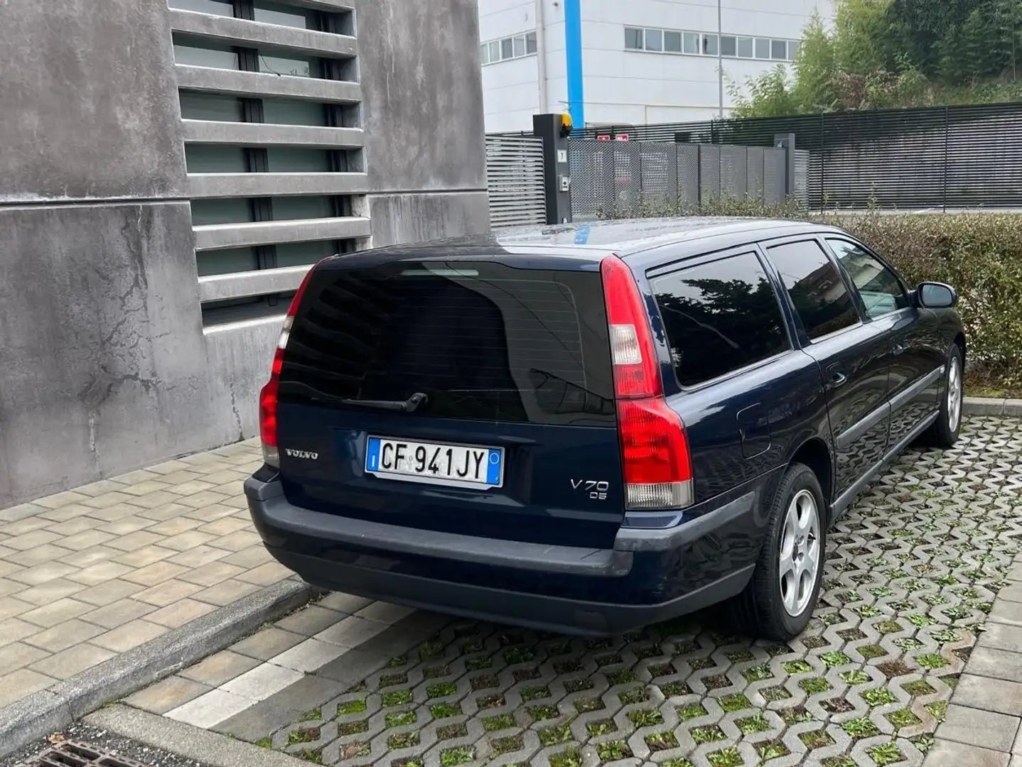 Volvo V70 2.4 d5 - 1