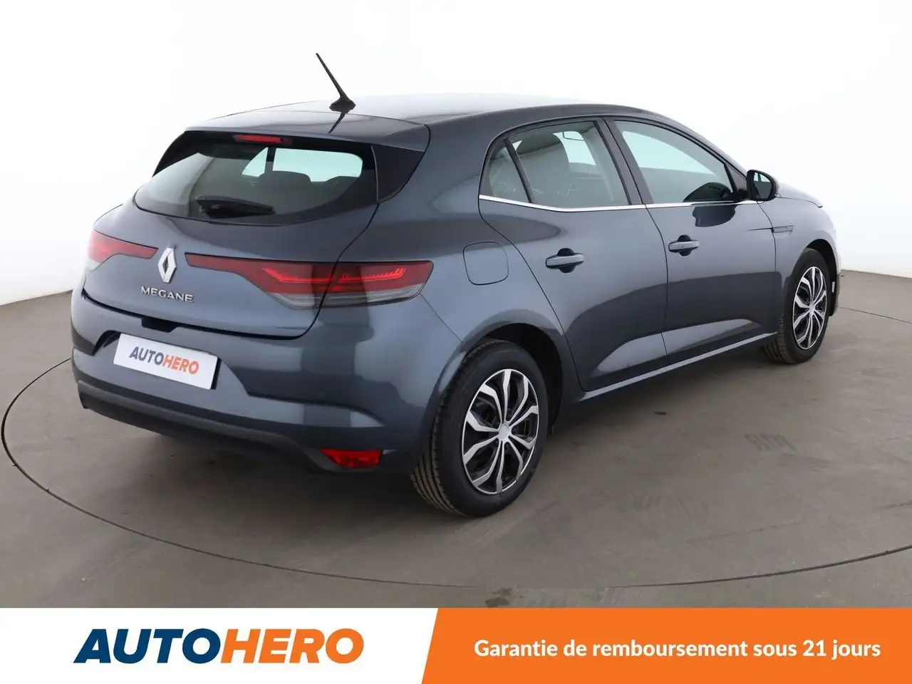 Renault Megane Berline — photo 6