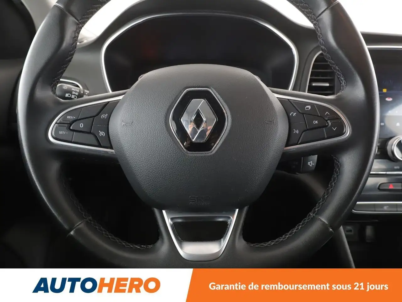 Renault Megane Berline — photo 19