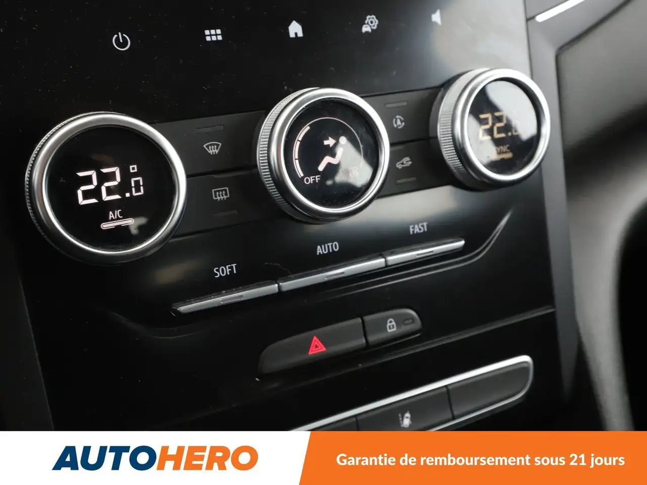 Renault Megane Berline — photo 24