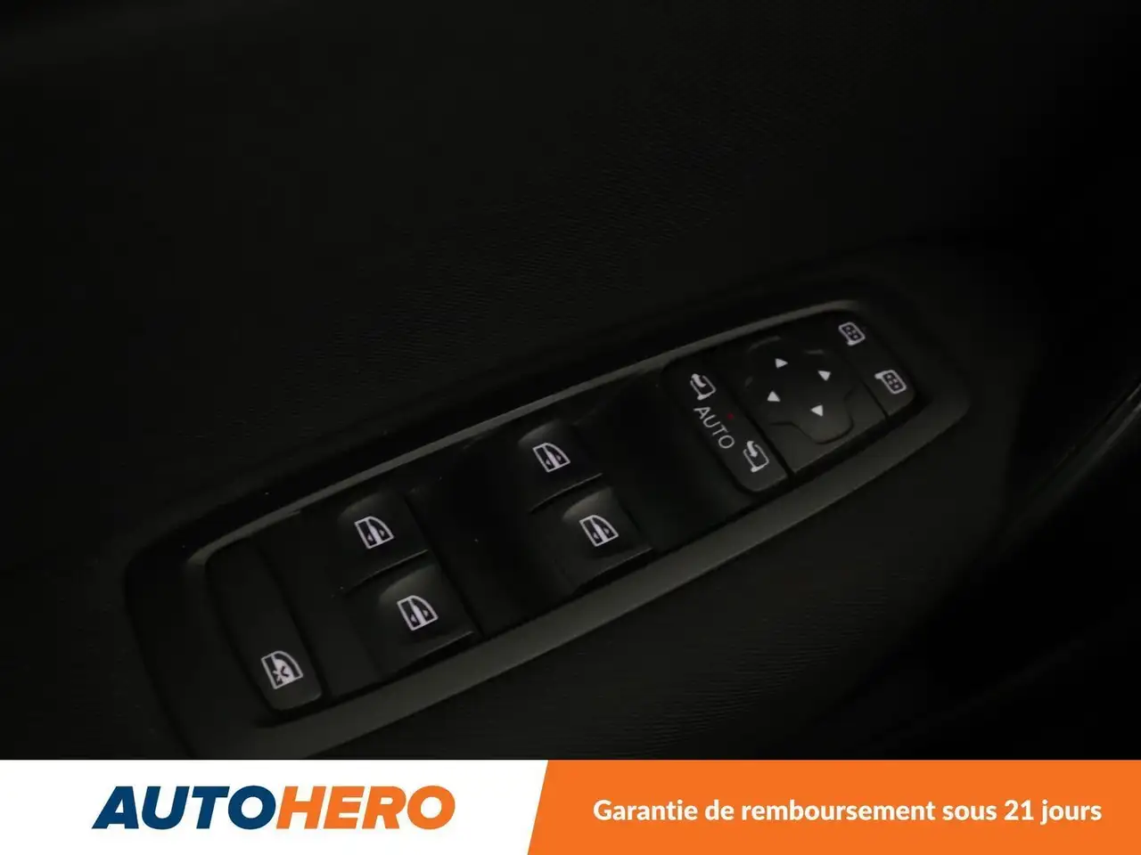 Renault Megane Berline — photo 26