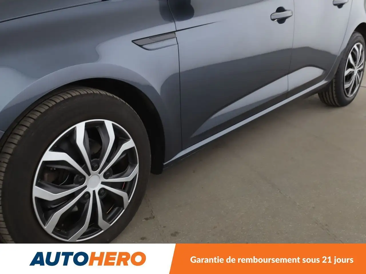 Renault Megane Berline — photo 28