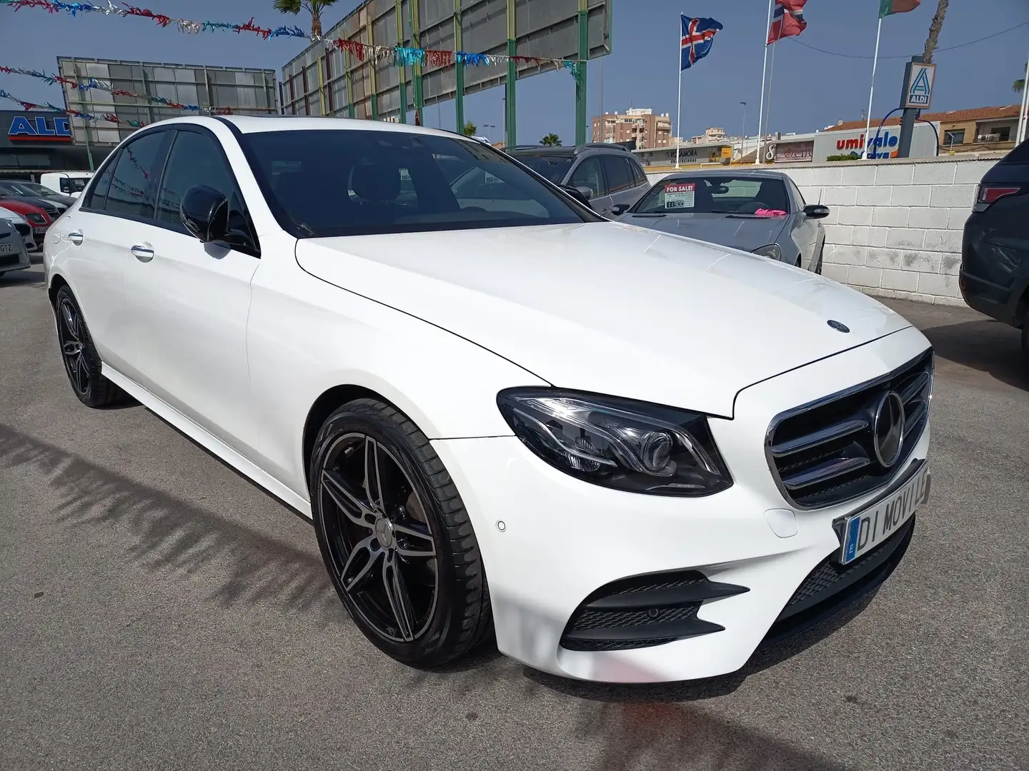 Mercedes-Benz E 200 Avantgarde 7G Plus Wit - 1
