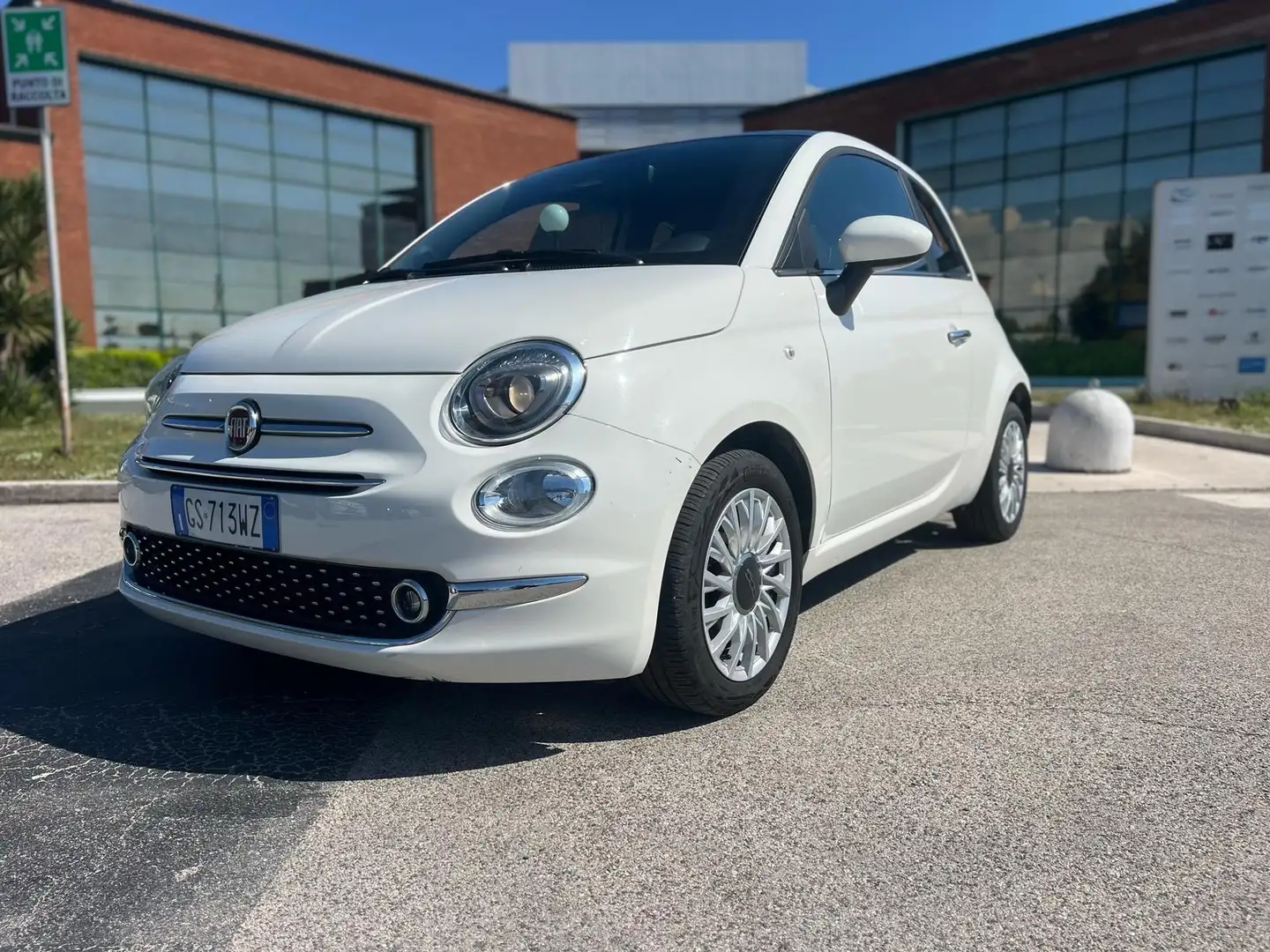 Fiat 500 1.0 hybrid Dolcevita 70cv Weiß - 1