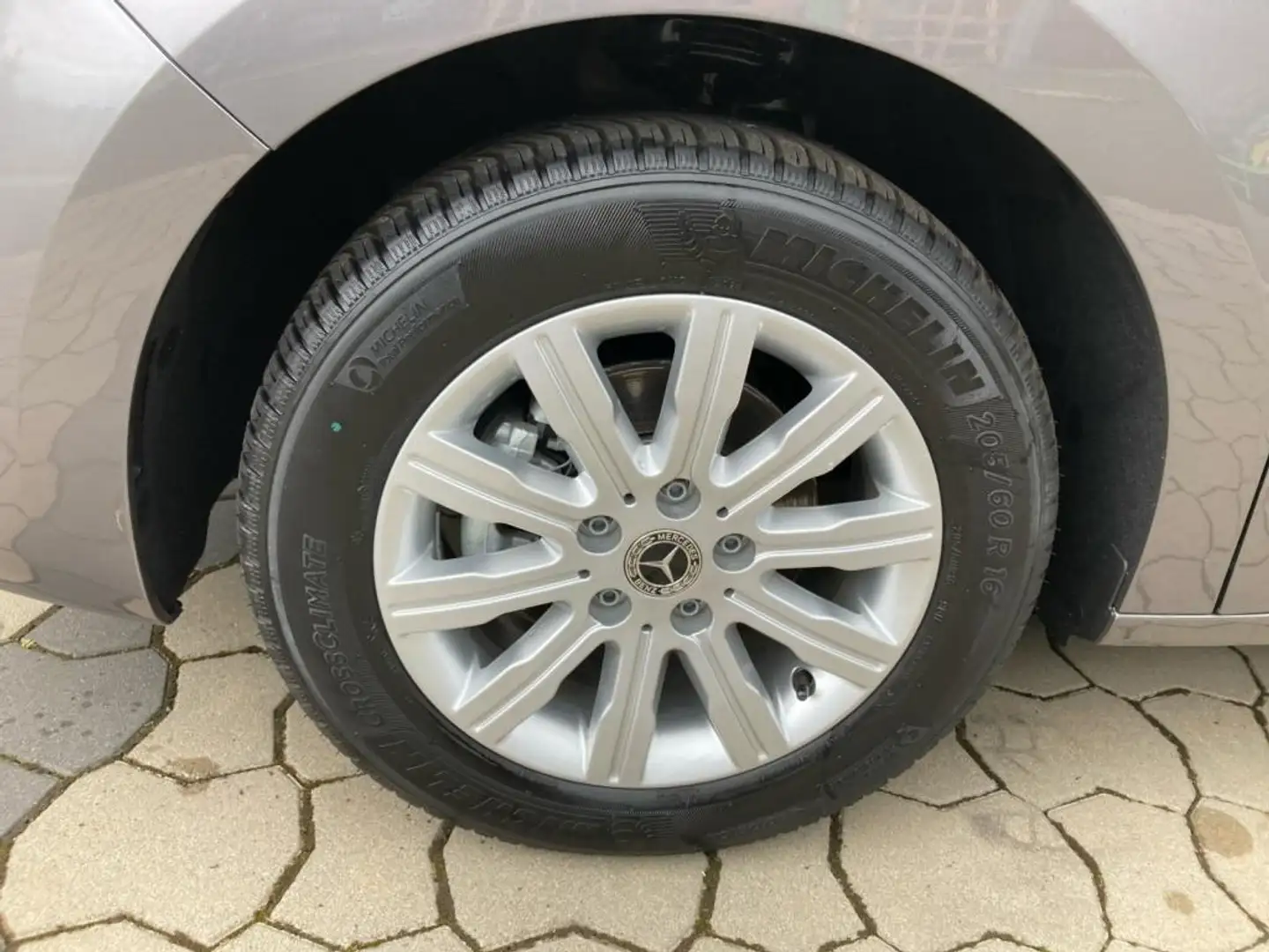 Mercedes-Benz Citan 113 Tourer Progressive Plus ILS-LED/MBUX Сірий - 2