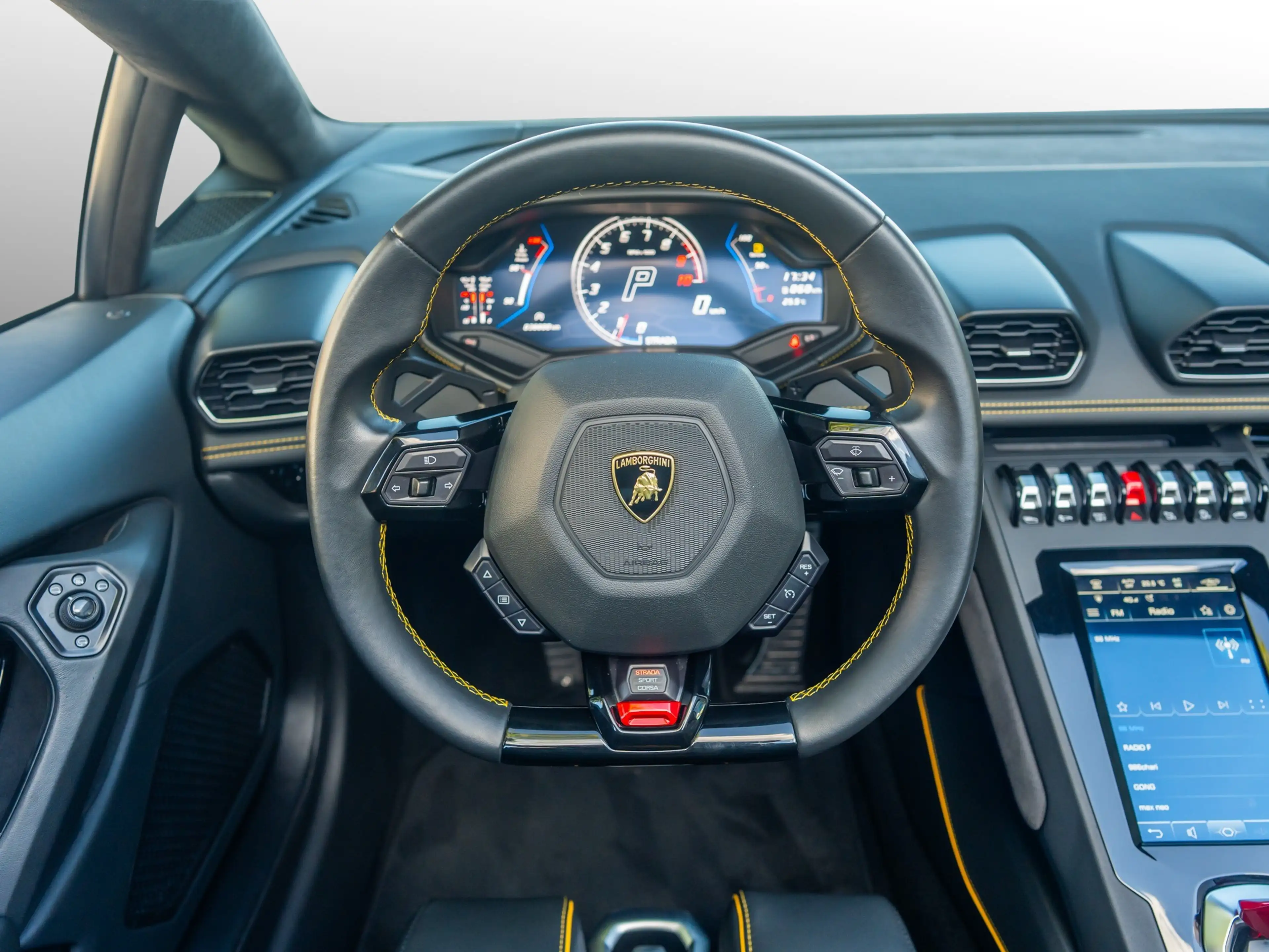 Lamborghini Huracán EVO Spyder| Sportsitz| Style Paket| Lift — photo 14