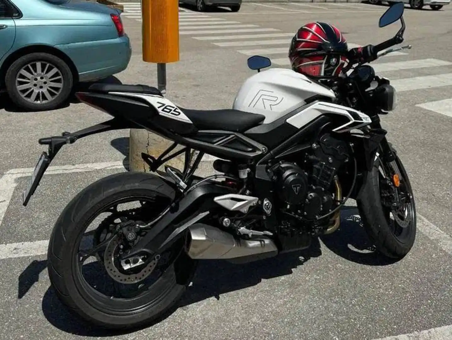 Triumph Street Triple 765 Bianco - 2