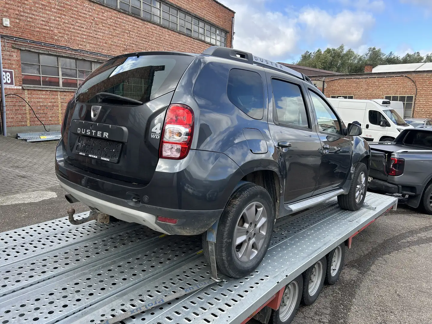 Dacia Duster Duster 1.2 TCe 4x4❗️Moteur cassé ❗️ Grau - 2