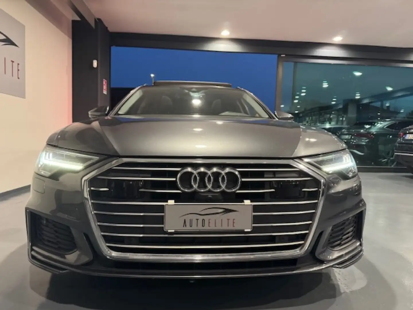 Audi A6 Avant 40 2.0 TDI S tronic Business Sport Gris - 2