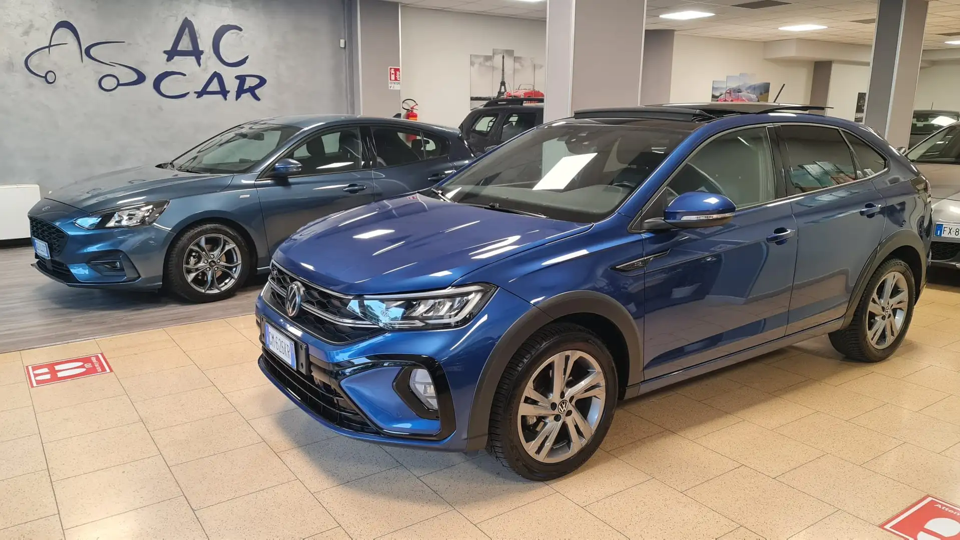 Volkswagen Taigo Taigo 1.0 tsi R-Line 110cv Bleu - 1