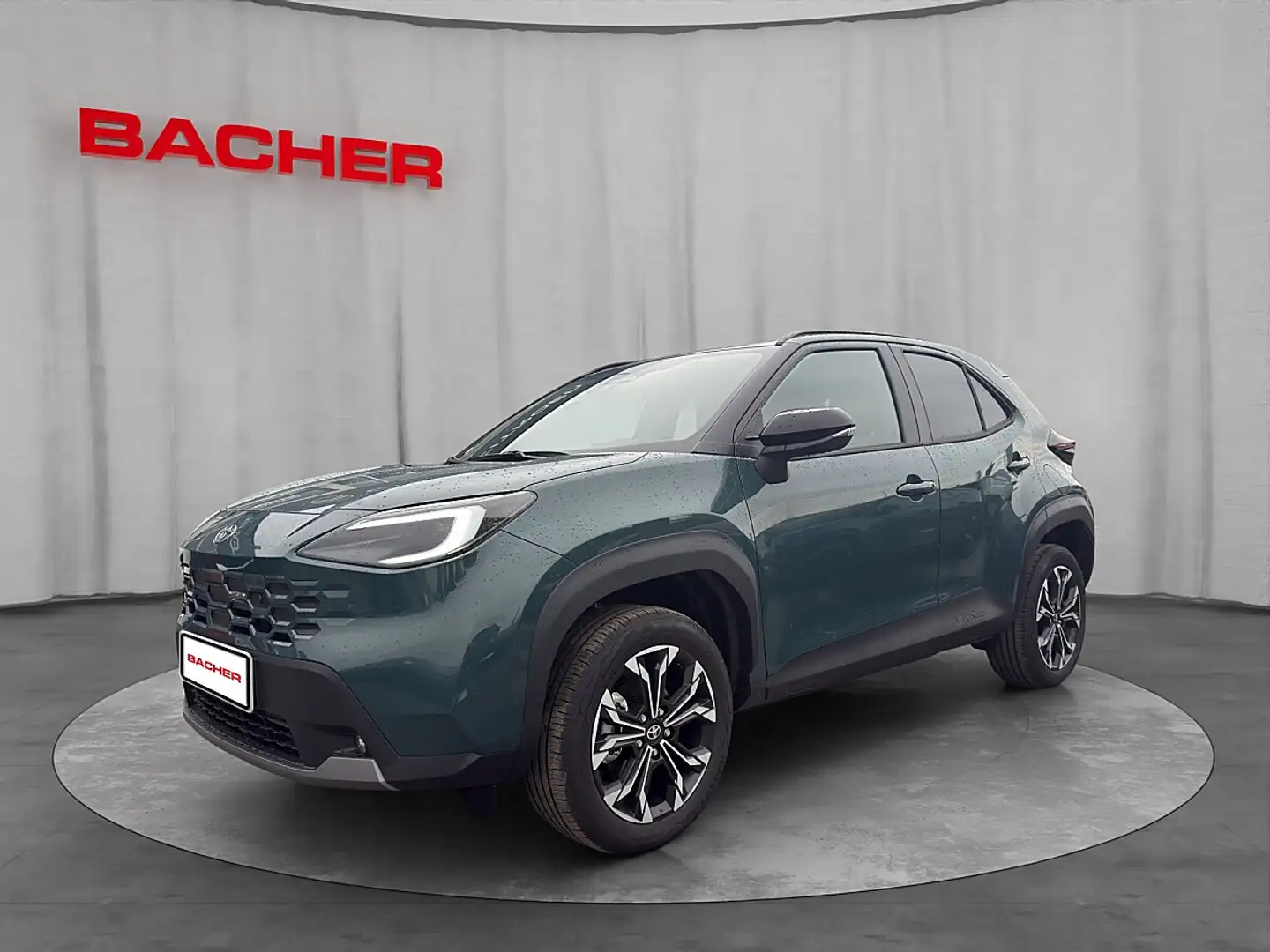 Toyota Yaris Cross 1,5 VVT-i Hybrid Teamplayer Aut. Grün - 1