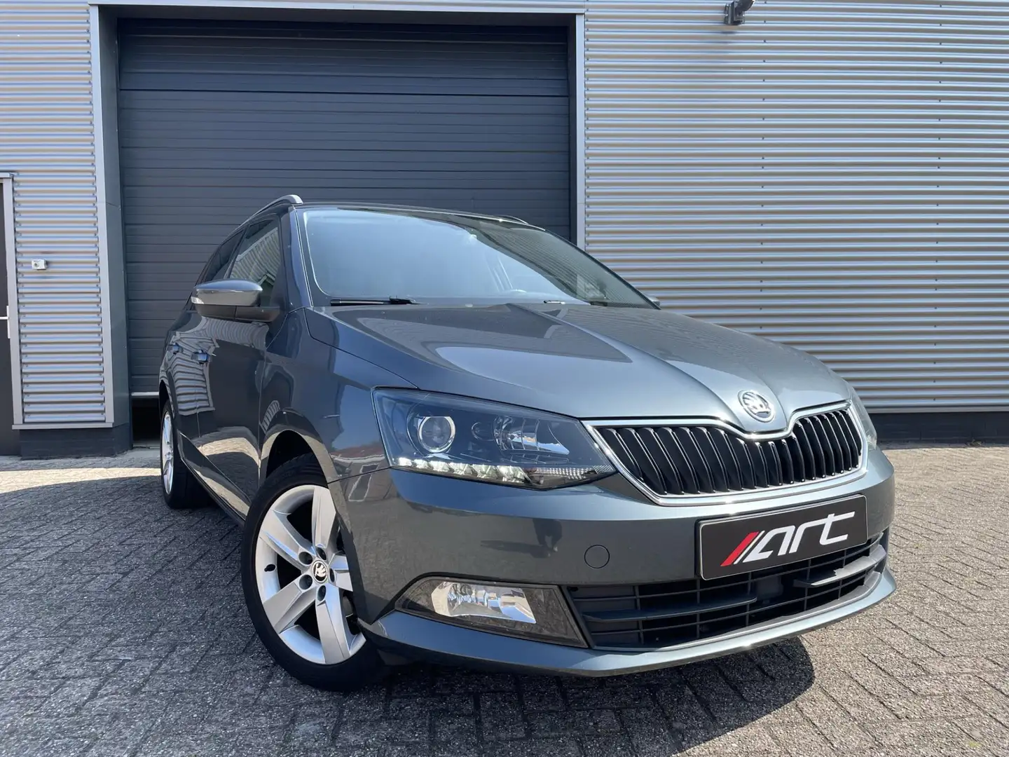 Skoda Fabia Combi 1.2 TSI First Edition Ambition Grijs - 1