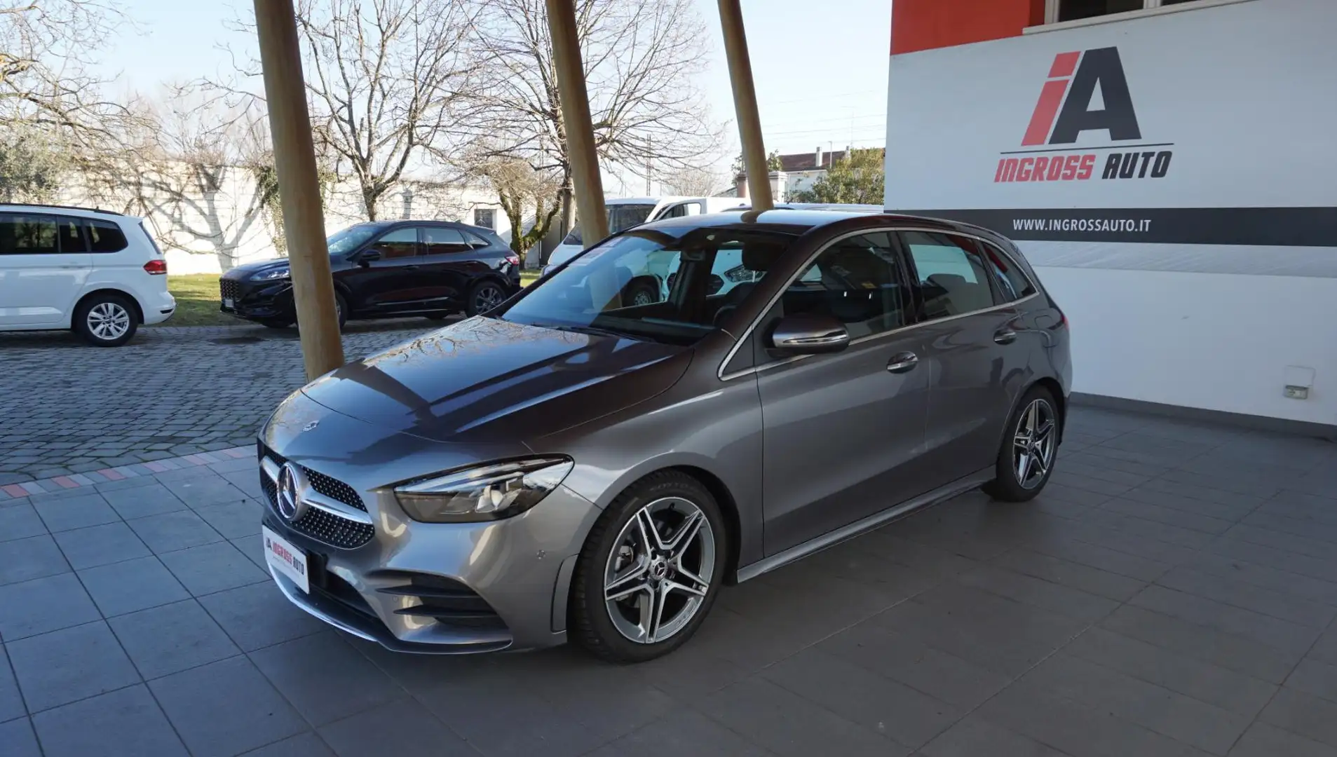 Mercedes-Benz B 180 d Automatic Premium Gris - 1