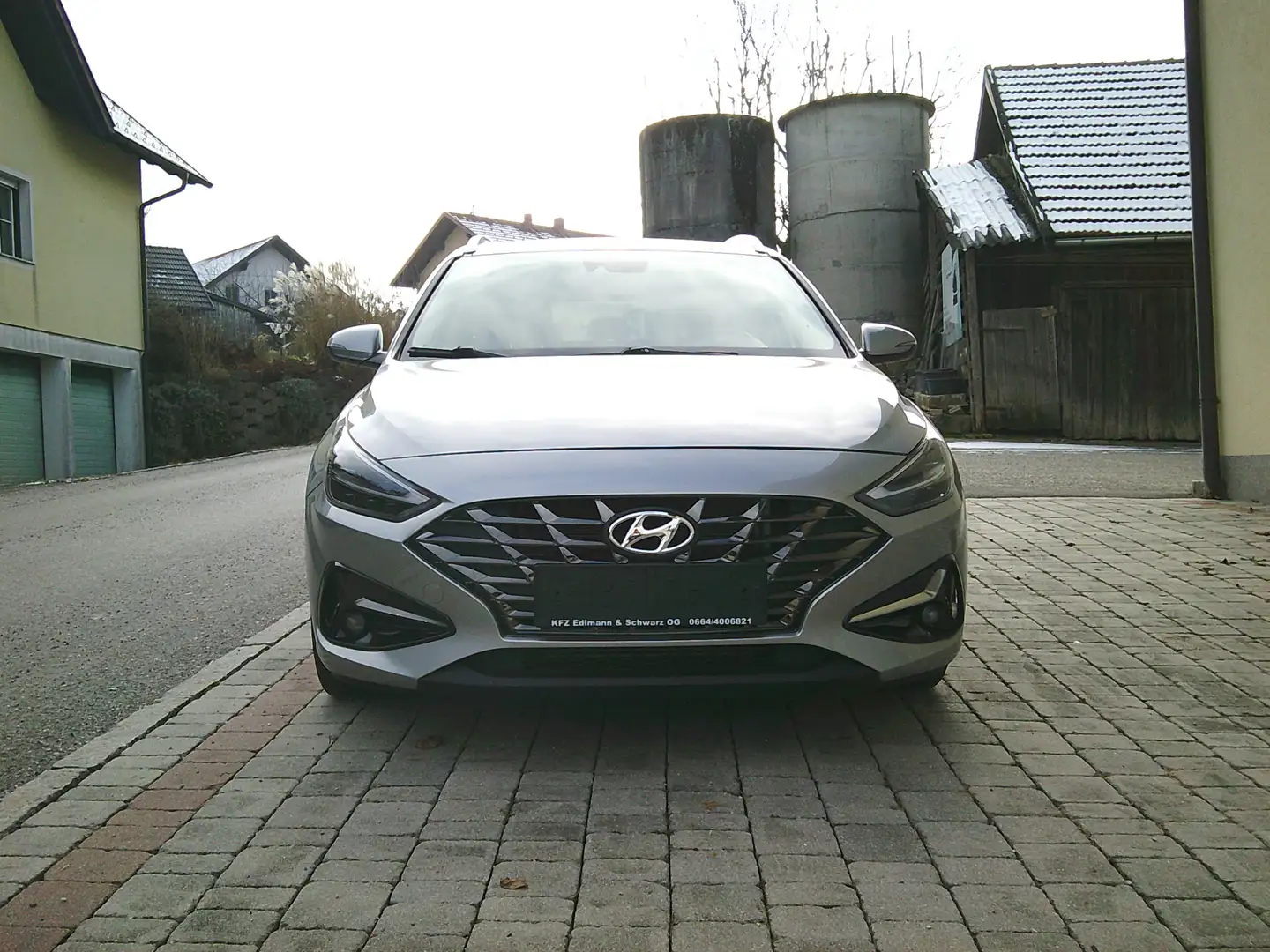 Hyundai i30 Select Mild-Hybrid Grau - 2