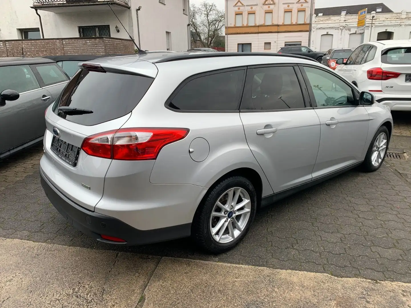Ford Focus Turnier Sync Edition Family Argent - 1