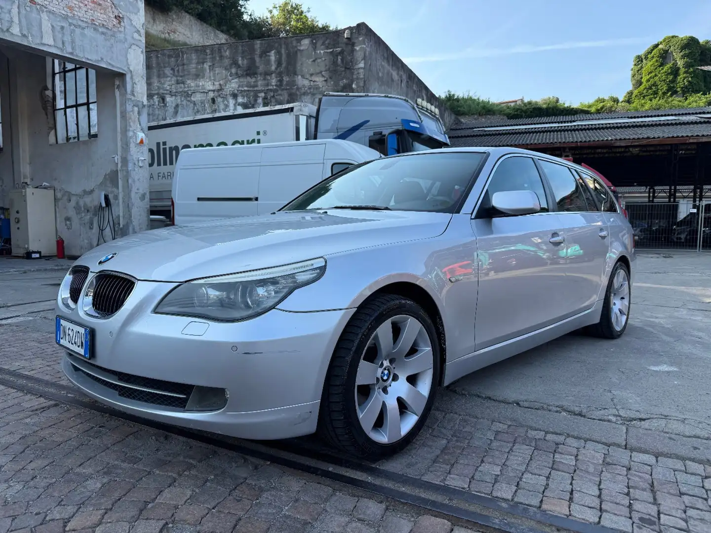 BMW 530 xd cat Touring Futura Argento - 1