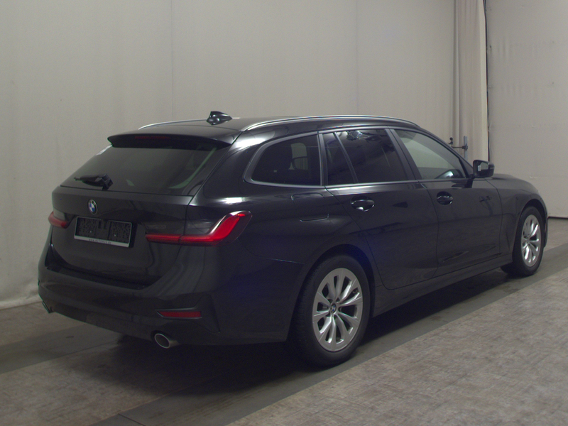 BMW 318 dA Touring Advantage Navi LED LC Prof. Pano — photo 4