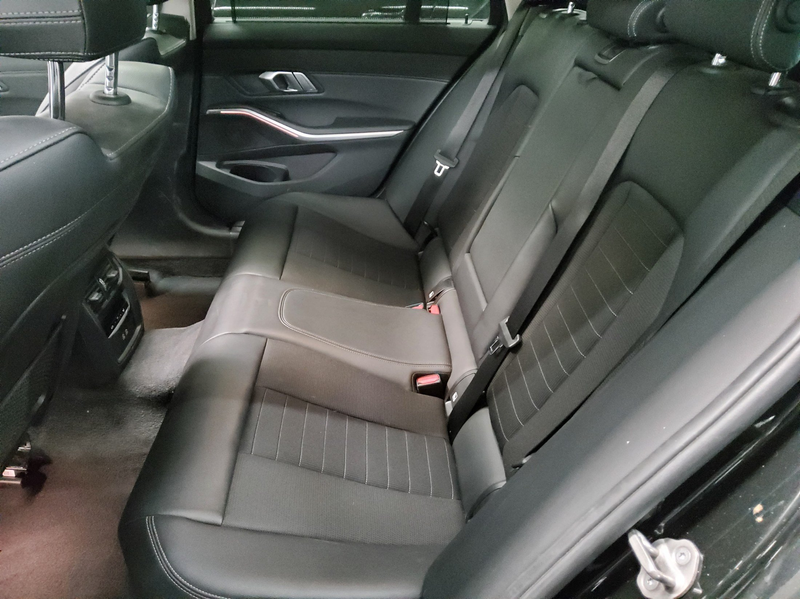 BMW 318 dA Touring Advantage Navi LED LC Prof. Pano — photo 14