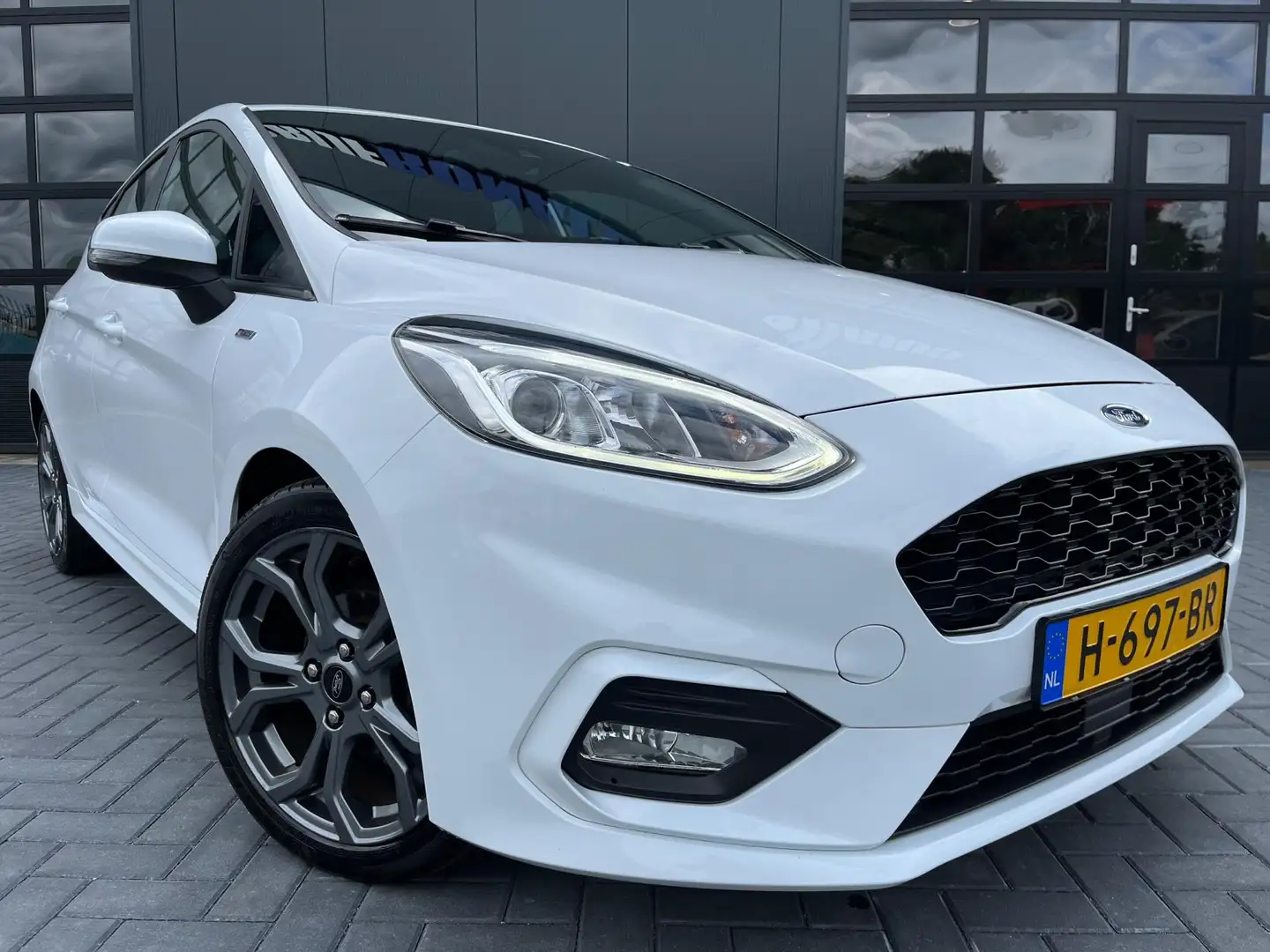 Ford Fiesta 1.0 EcoBoost ST-Line NL.Auto/Carbon/Xenon/Climatro Wit - 2